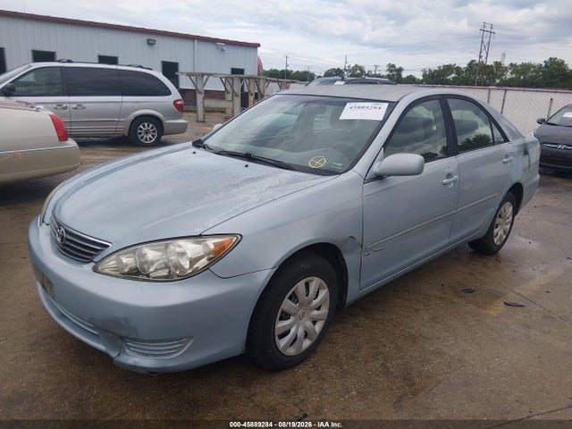 2005 TOYOTA CAMRY LE