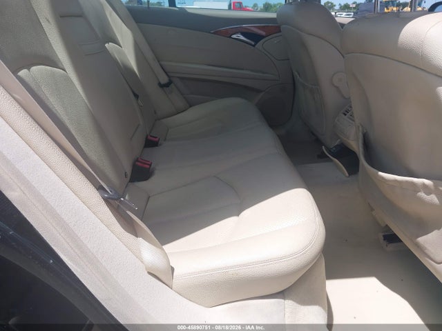 صورة 8 لـ 2006 Mercedes-BENZ E 350