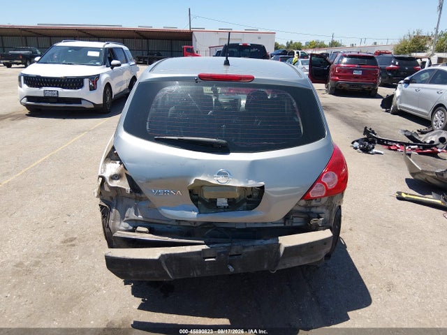 2011 Nissan VERSA 1.8S 照片 6