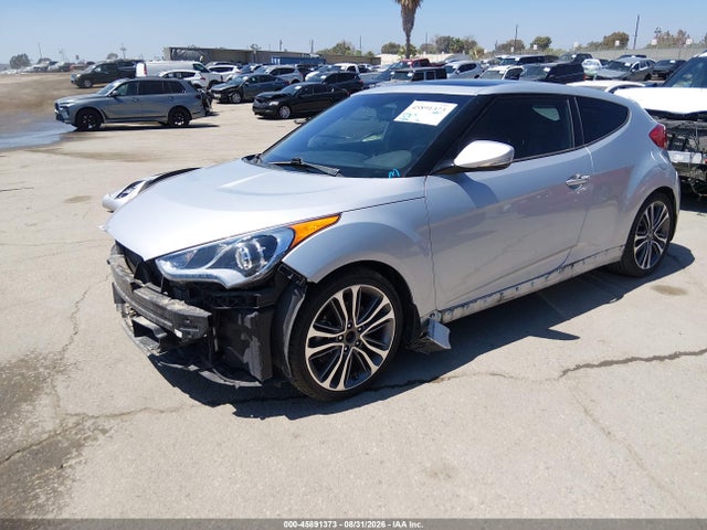 صورة 2 لـ 2016 Hyundai VELOSTER TURBO