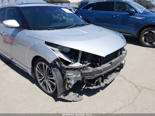 صورة 6 لـ 2016 Hyundai VELOSTER TURBO