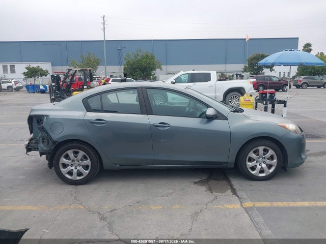 صورة 14 لـ 2012 Mazda MAZDA3 I SPORT