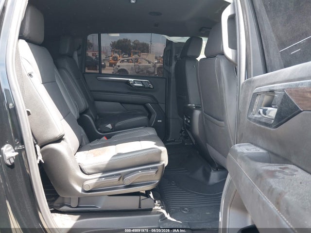 2026 CHEVROLET SUBURBAN 8