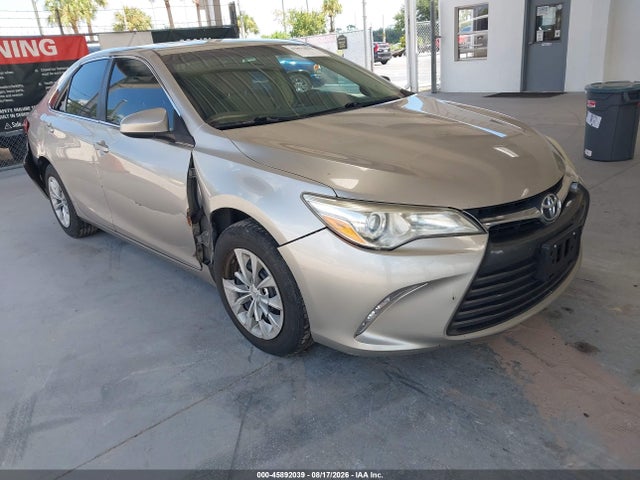 2015 TOYOTA CAMRY LE