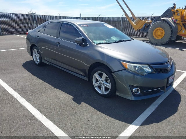 2013 TOYOTA CAMRY SE
