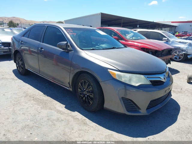 2014 TOYOTA CAMRY LE