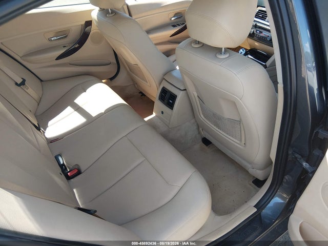 صورة مصغرة 8 لـ 2014 BMW 320I XDRIVE