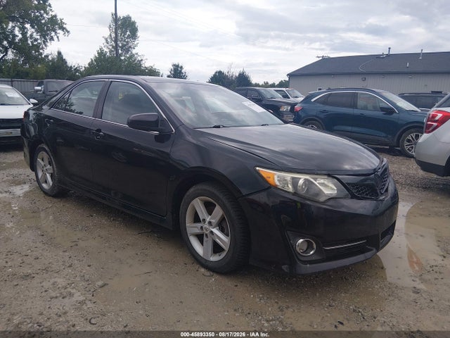 2012 TOYOTA CAMRY SE