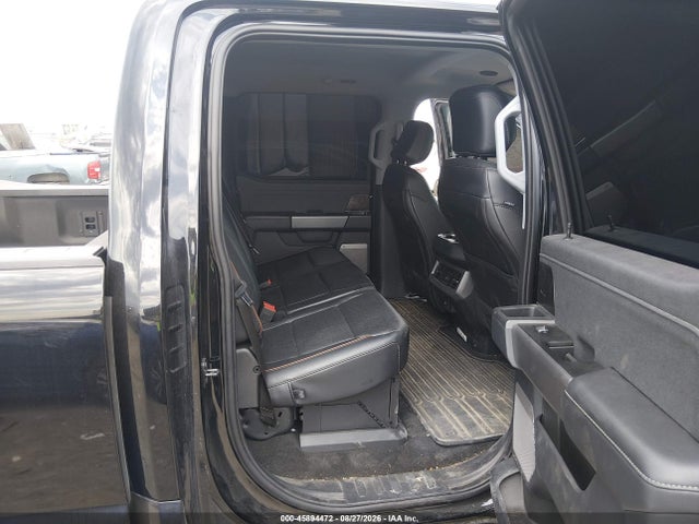 2025 FORD F-350 LARIAT 8