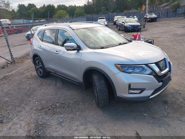 2017 NISSAN ROGUE SL