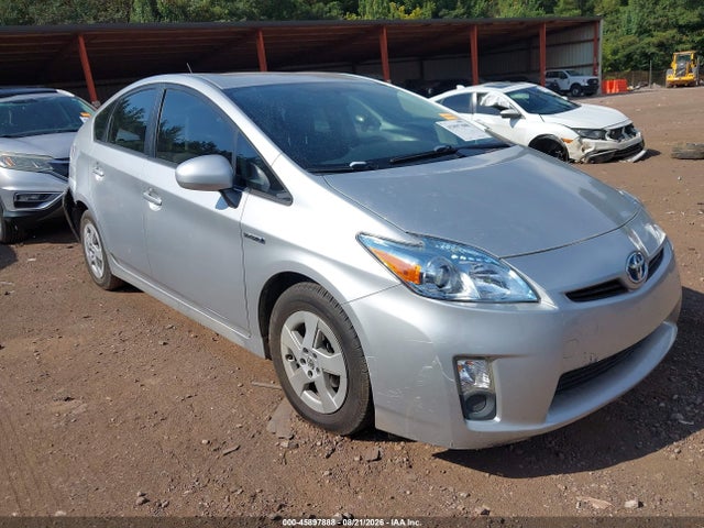 2011 TOYOTA PRIUS THREE