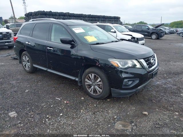 2017 NISSAN PATHFINDE SV