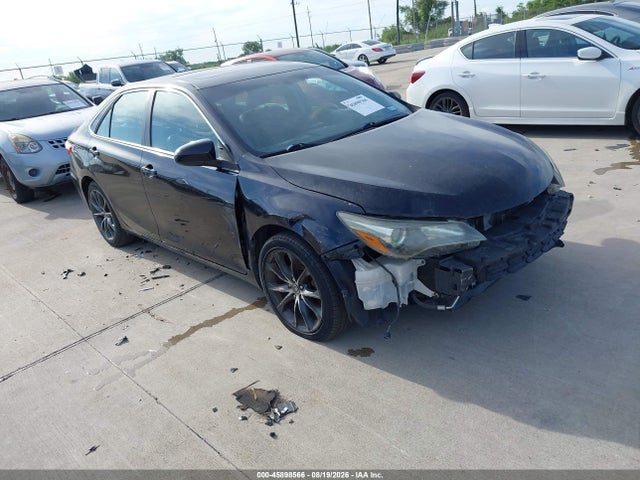 2016 TOYOTA CAMRY XSE