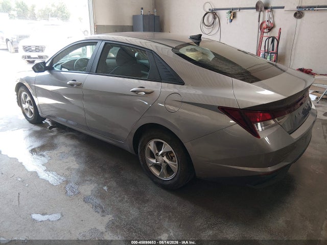 2023 HYUNDAI ELANTRA SE 3