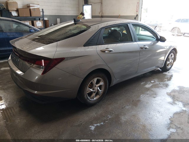 2023 HYUNDAI ELANTRA SE 4
