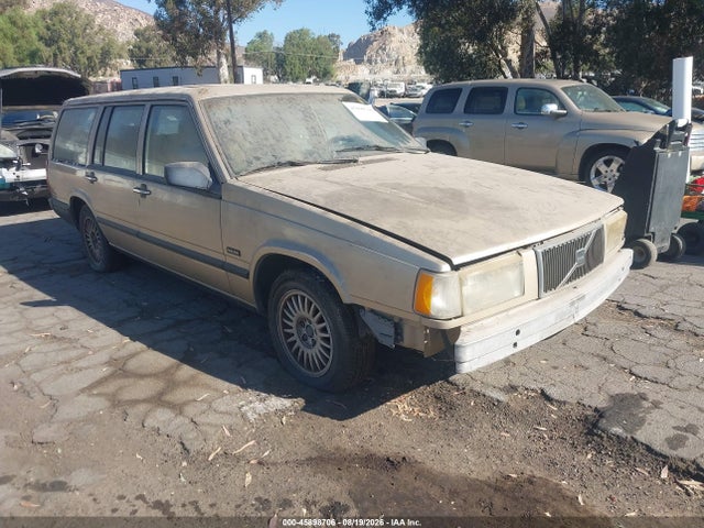 1993 VOLVO 940 