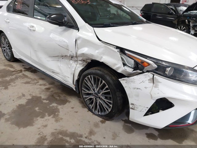 2023 KIA FORTE GT-LINE 6