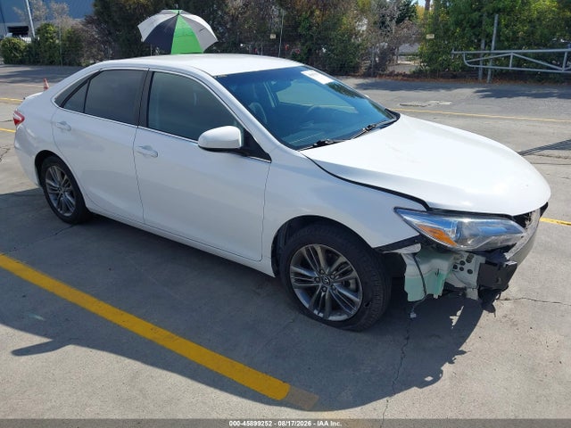 2016 TOYOTA CAMRY SE