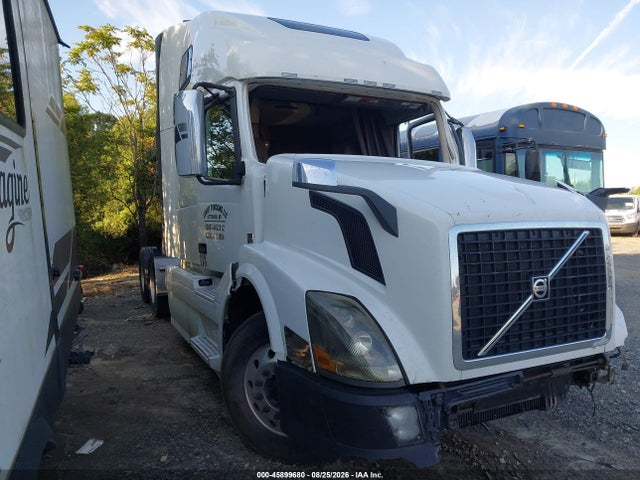 2015 VOLVO VN VNL