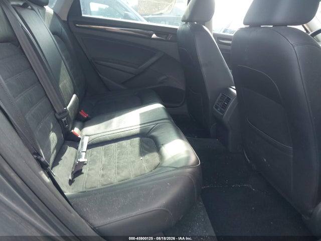 صورة 8 لـ 2015 Volkswagen PASSAT 2.0L TDI SEL PREMIUM