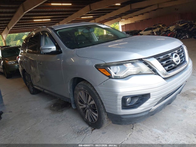 2017 NISSAN PATHFINDE SL