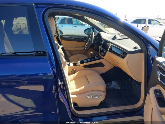 2026 PORSCHE MACAN T 5
