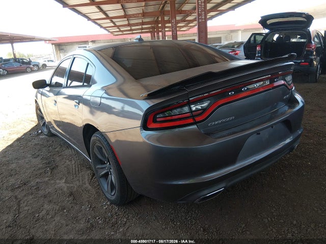 صورة 3 لـ 2017 Dodge CHARGER SXT RWD