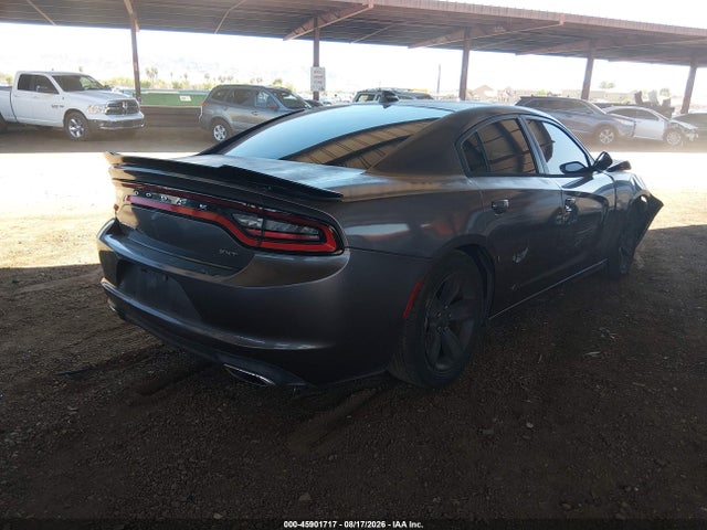 2017 Dodge CHARGER SXT RWD photo 4