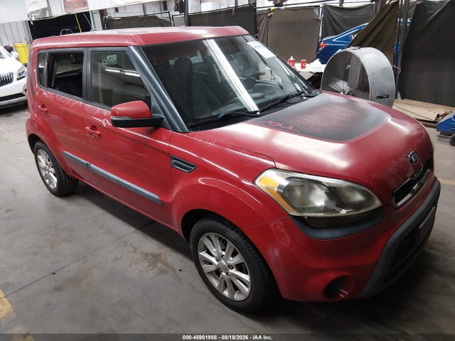 2013 KIA SOUL +