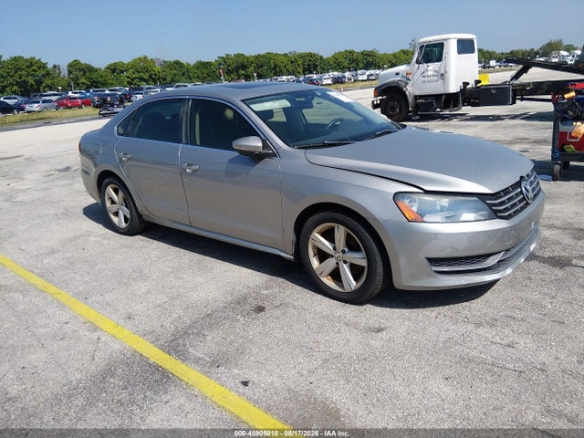 2012 VOLKSWAGEN PASSAT 2.0L TDI SE