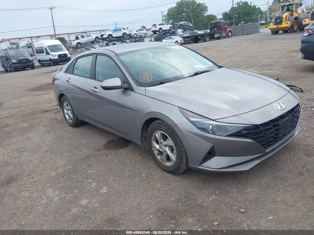2022 HYUNDAI ELANTRA SE