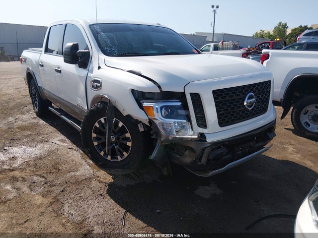 2017 NISSAN TITAN PRO-4X
