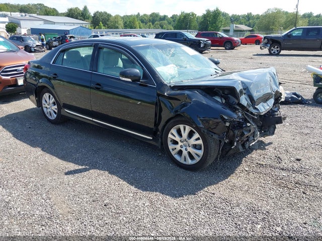 2011 TOYOTA AVALON 