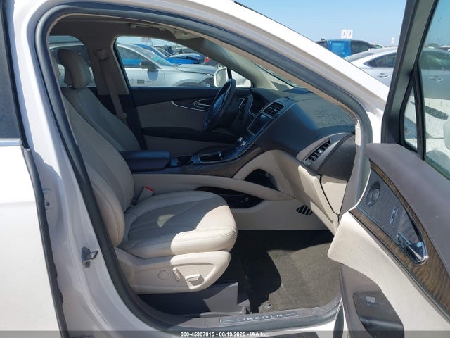 2019 LINCOLN NAUTILUS RESERVE 5