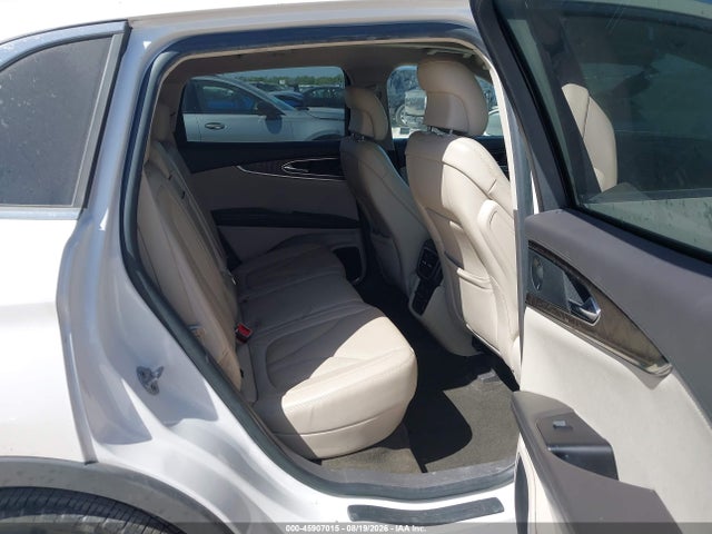 2019 LINCOLN NAUTILUS RESERVE 8