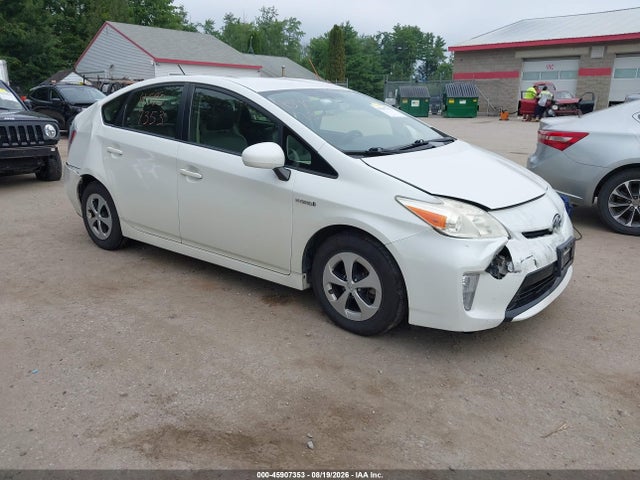 2015 TOYOTA PRIUS FOUR