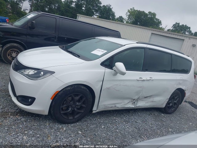 2018 CHRYSLER PACIFICA TOURING L 14