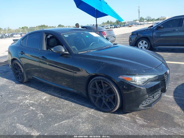 2019 ALFA Romeo GIULIA SPORT RWD 照片 1