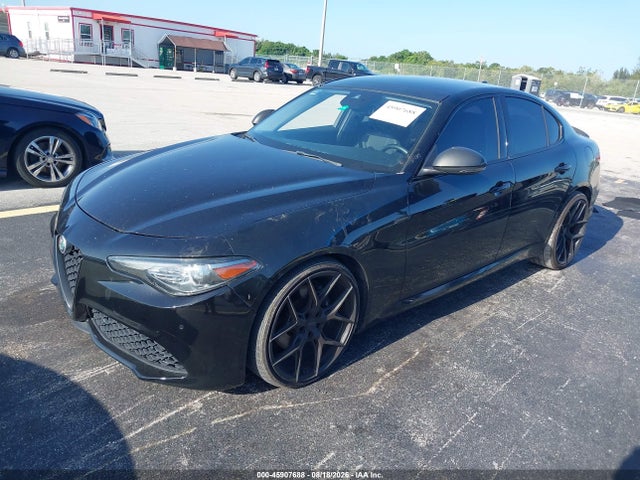 2019 ALFA Romeo GIULIA SPORT RWD 照片 2
