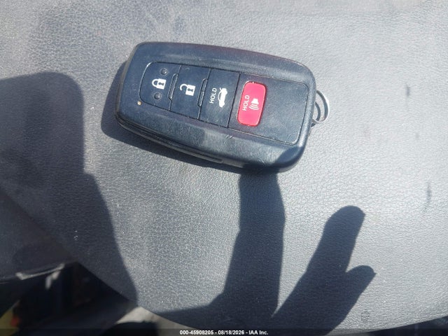 2020 Toyota COROLLA HYBRID LE photo 11