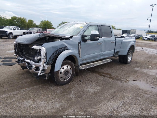 2026 FORD F-450 LARIAT 2