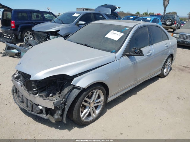 2013 Mercedes-BENZ C 250 SPORT 照片 2