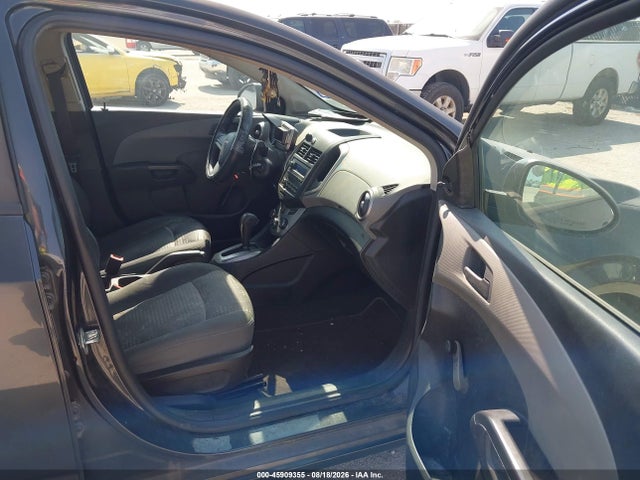 2016 Chevrolet SONIC LS AUTO 照片 5