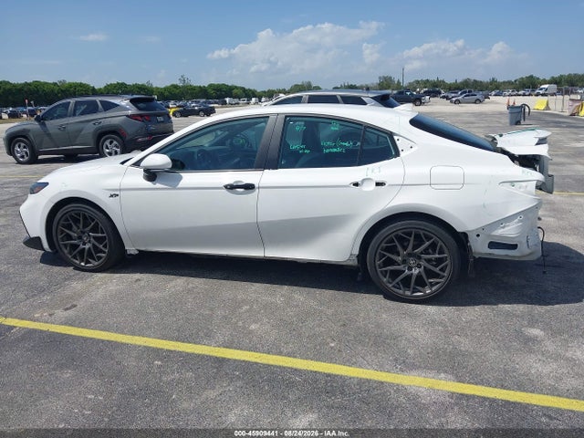 2025 TOYOTA CAMRY SE 15