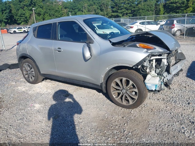 2017 NISSAN JUKE SV