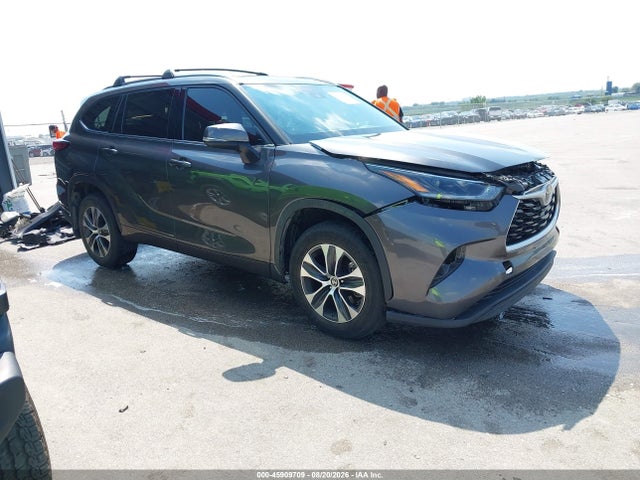 2021 TOYOTA HIGHLANDE XLE