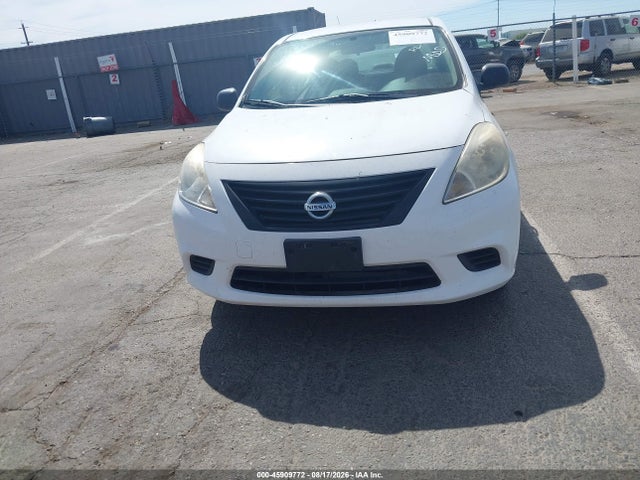 2014 Nissan VERSA S — фото 12