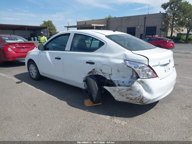 2014 Nissan VERSA S — фото 3