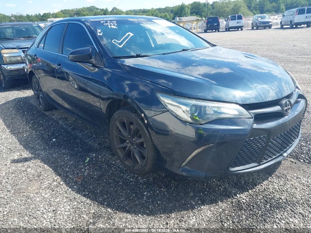 2015 Toyota CAMRY XSE — фото 1