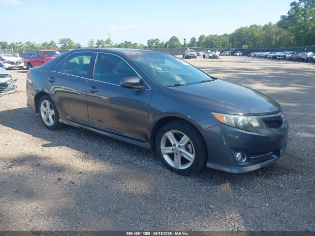 2012 TOYOTA CAMRY SE